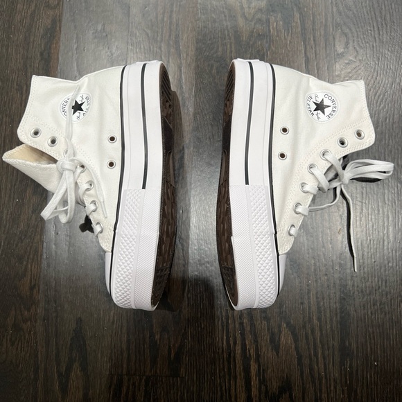 Converse Women’s Chuck Taylor All Star Canvas Platform White | Size 6W | 560846F - Picture 3 of 7